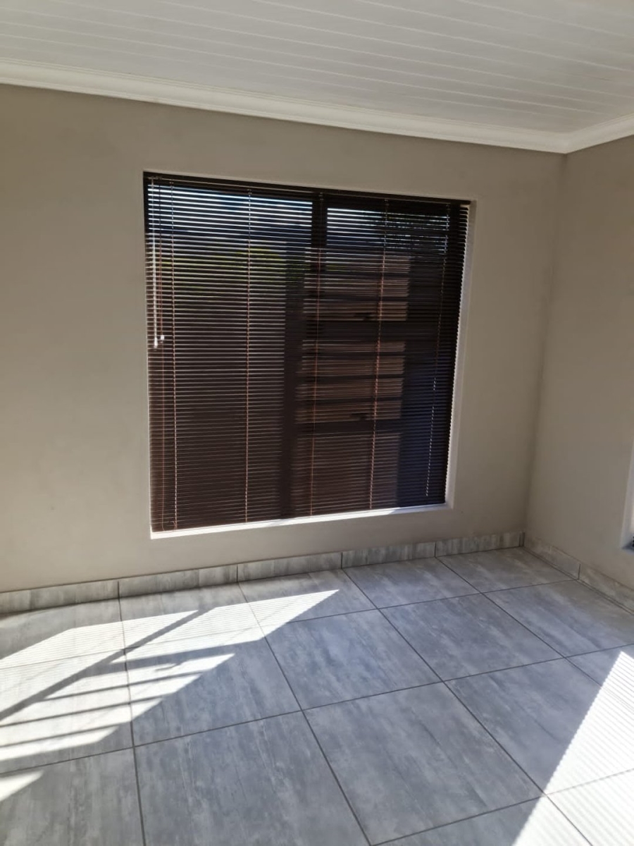 To Let 2 Bedroom Property for Rent in Albertinia Western Cape